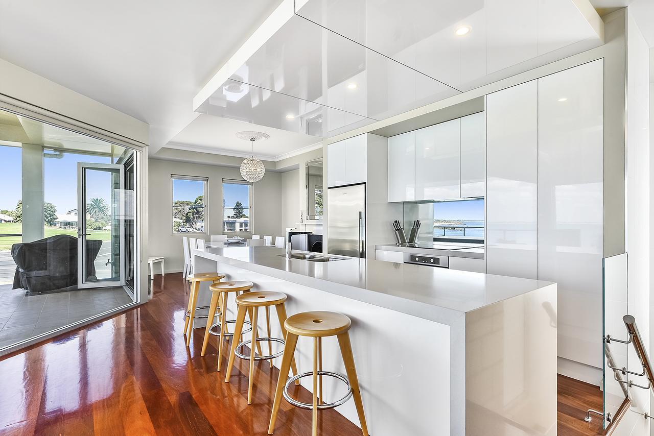 Aloha Waterfront Properties Robe Exterior foto